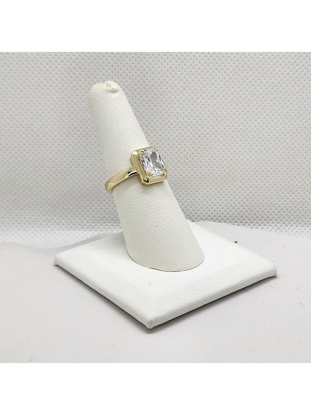 Brand New Sterling Silver 925 White Gemstone Twist Ring